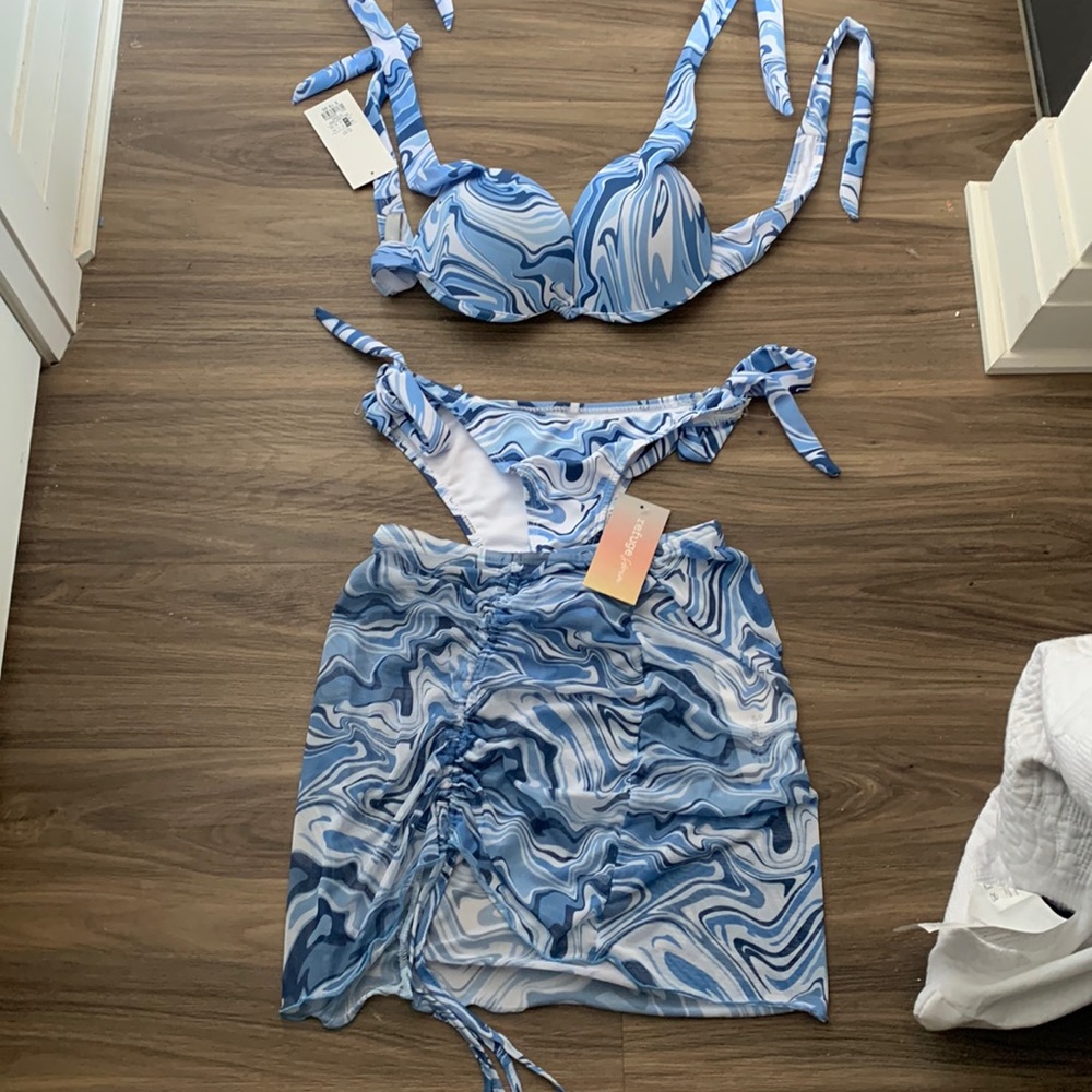 Brand New with Tags beautiful bathing suit set